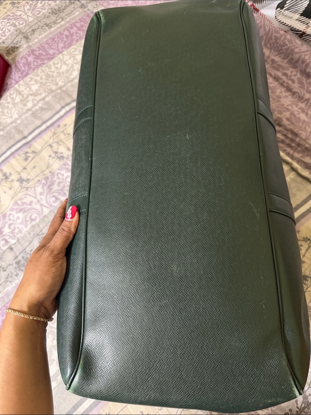 Louis Vuitton Green Leather Travel Duffel with Gold-Tone Hardware . - Picture 4 of 12